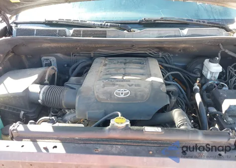 2012 Toyota Tundra Grade 5.7L V8 z USA, uszkodzony, nr VIN 5TFUW5F11CX269195